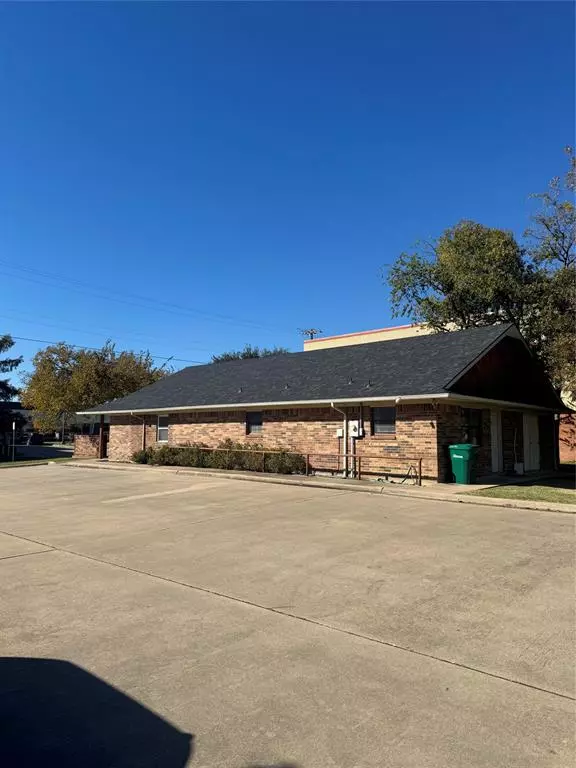 Sherman, TX 75092,305 N Highland Avenue