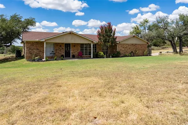 704 Jane Lane, Weatherford, TX 76085