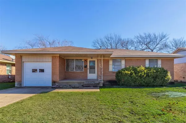 814 Louise Avenue, Duncanville, TX 75137