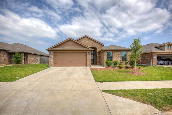 9304 Fox Hill Drive, Fort Worth, TX 76131