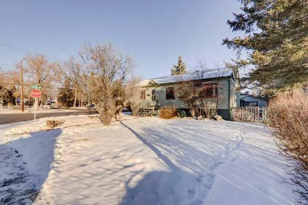 Calgary, AB T2E 4L6,824 9A ST Northeast