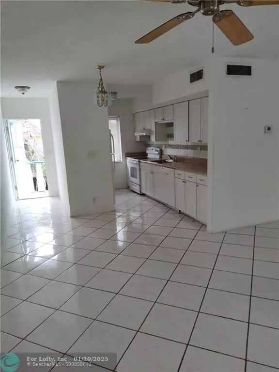 Pompano Beach, FL 33062,2361 NE 10th St  #5