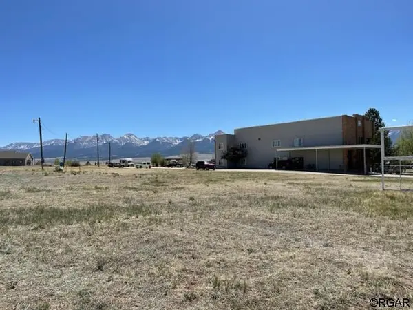 40 Main ST, Silver Cliff, CO 81252