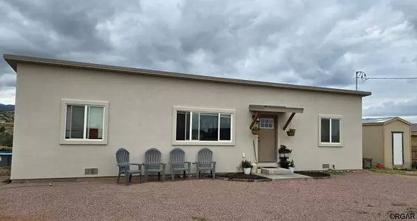 2 Bluff  RD, Williamsburg, CO 81226