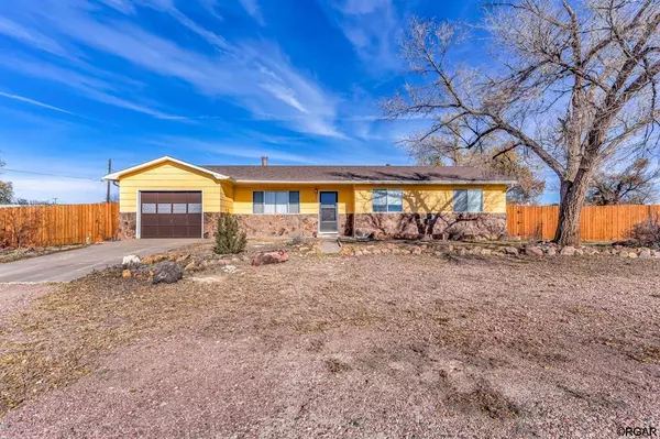 305 5th  AVE, Penrose, CO 81240