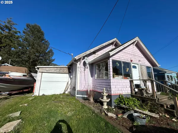 212 ACACIA AVE, Garibaldi, OR 97118