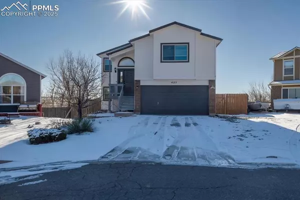 425 Blossom Field RD, Fountain, CO 80817