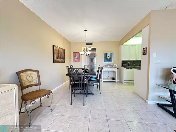 Deerfield Beach, FL 33442,3033 Cambridge B  #3033