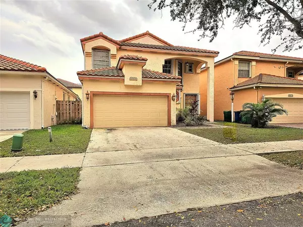 10836 Morningstar Dr, Cooper City, FL 33026