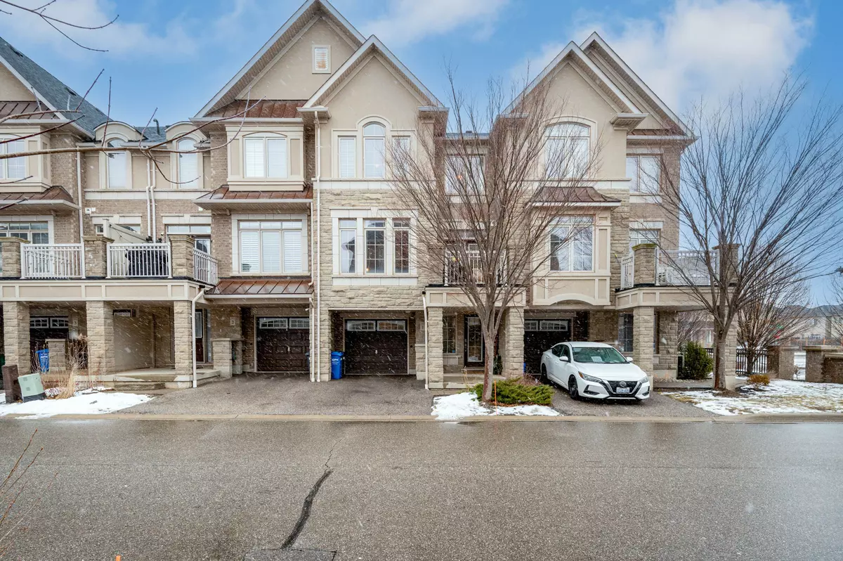 Halton, ON L6M 0S4,2435 Greenwich DR #1