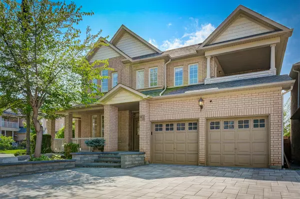 York, ON L4E 4A2,60 Grand Oak DR