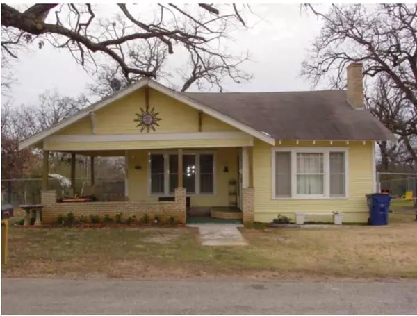 618 E Monterey Street, Denison, TX 75021