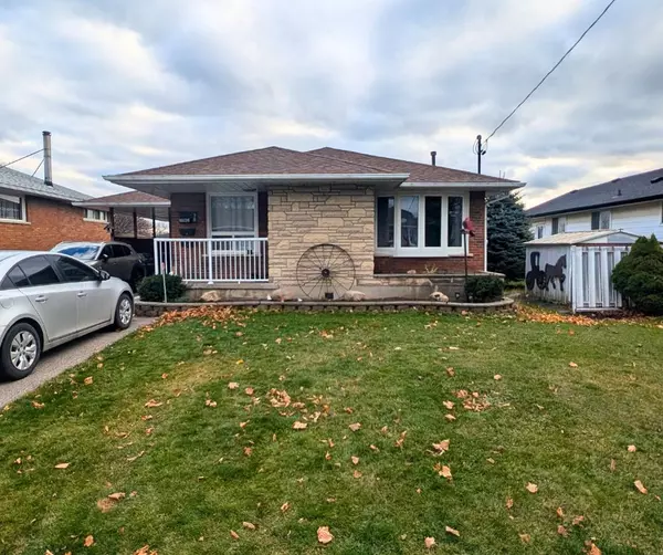 78 Parkway CRES #Upper, Clarington, ON L1C 1C1