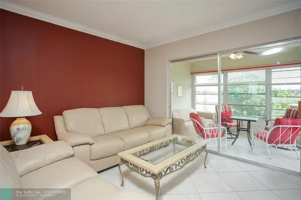 Lauderdale Lakes, FL 33313,5071 W Oakland Park Blvd  #204