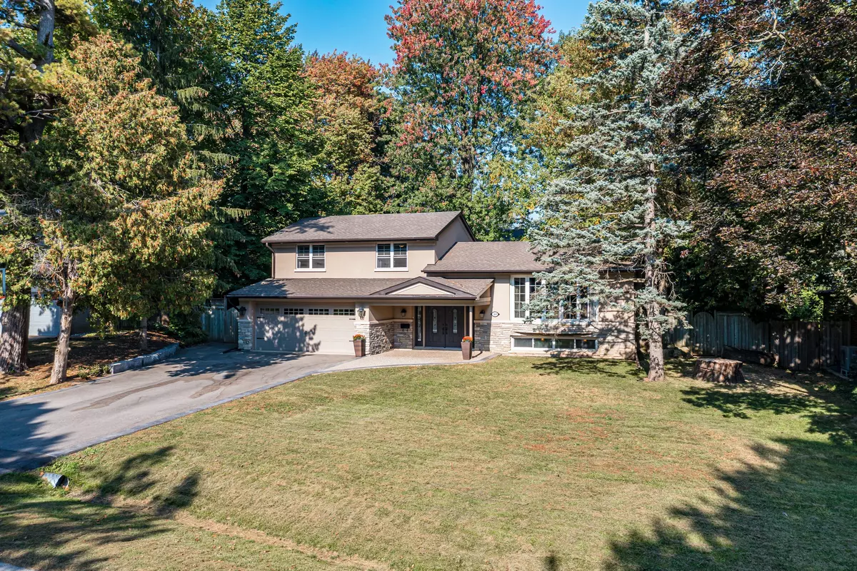 Oakville, ON L6L 4C9,165 Walby DR