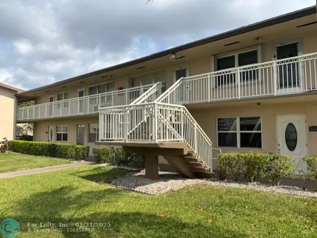 West Palm Beach, FL 33417,319 Chatham P  #319