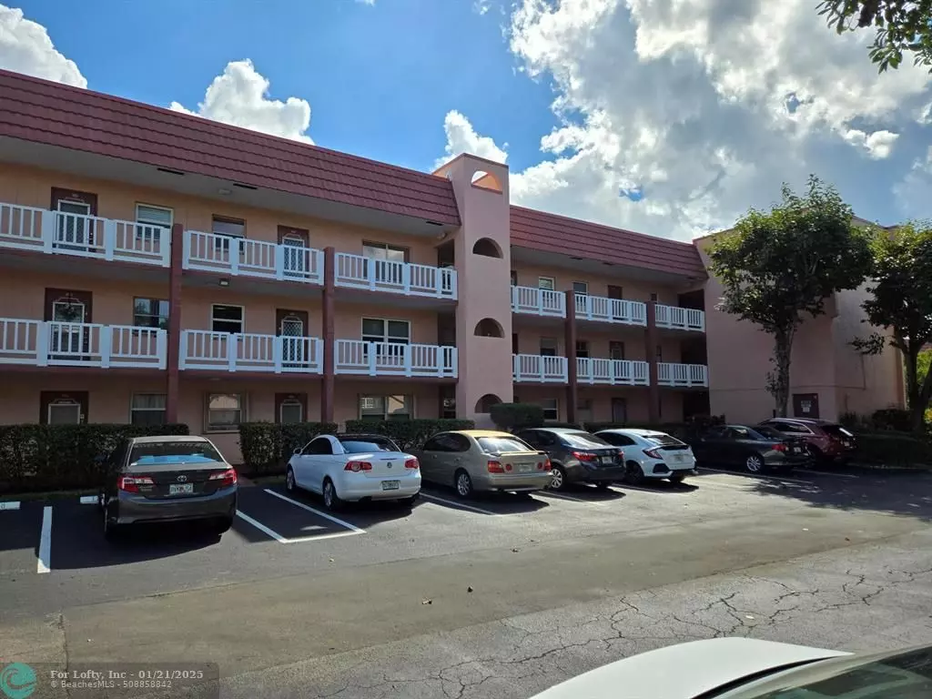 Sunrise, FL 33322,9440 Sunrise Lakes Blvd  #311