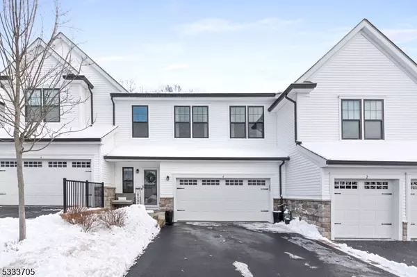 4 White Aster Ct, Allamuchy Twp., NJ 07840