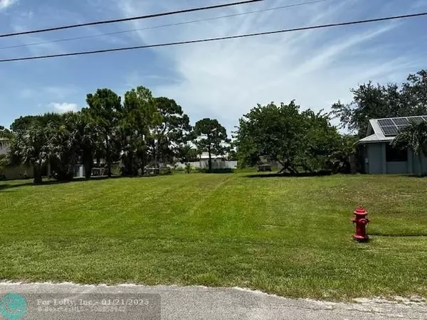 Port St Lucie, FL 34953,407 SW Dahled Ave