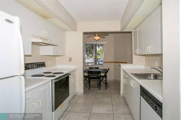 Hollywood, FL 33027,12750 SW 15th St  #110