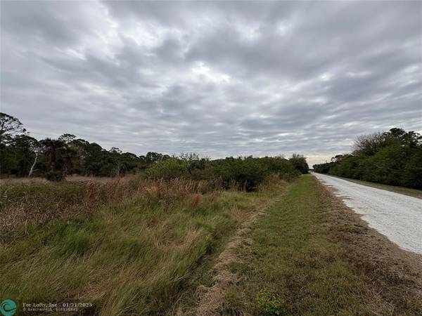 685 N LIVE OAK ST, Clewiston, FL 33440