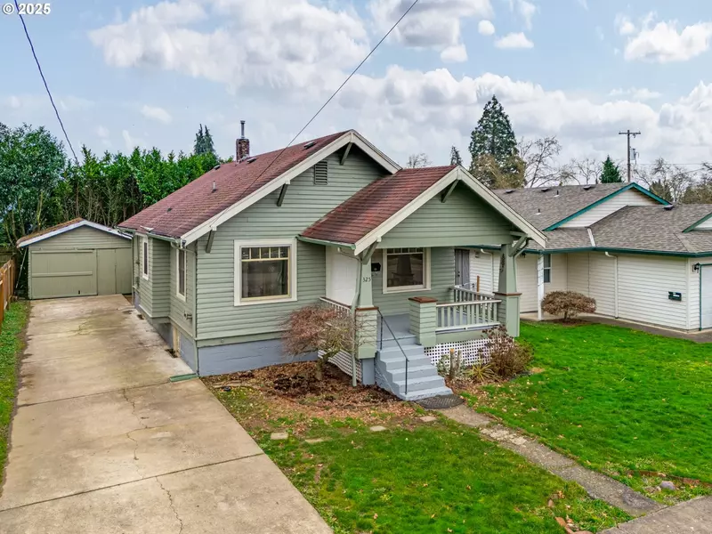 325 E HEREFORD ST, Gladstone, OR 97027