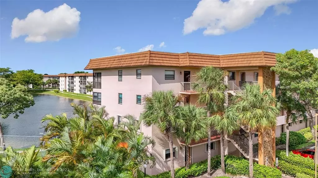 4930 E Sabal Palm Blvd  #301, Tamarac, FL 33319