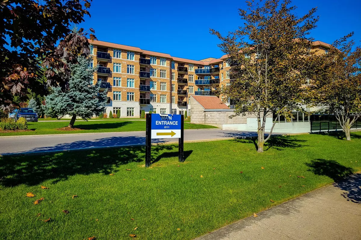 Niagara, ON L2H 2Y7,8111 Forest Glen DR #102