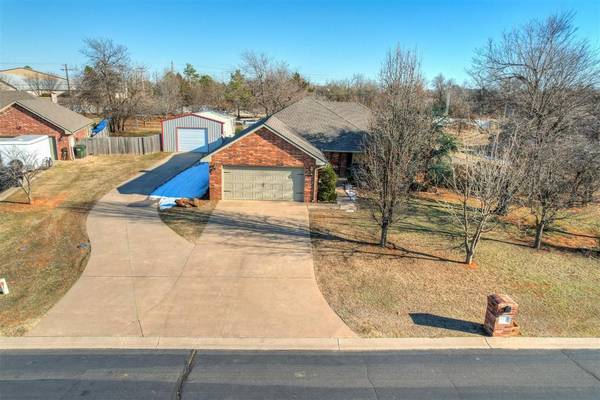 8720 Starling Path, Edmond, OK 73034