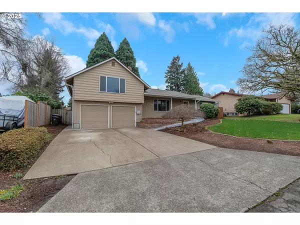 Milwaukie, OR 97267,6848 SE CAVALIER ST