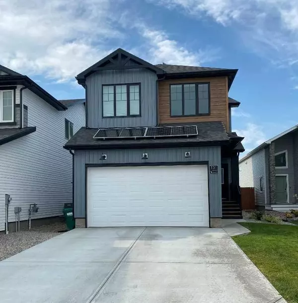 131 Goldenrod RD West, Lethbridge, AB T1J5W8