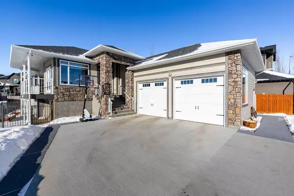 46 King Canyon PL Southwest, Medicine Hat, AB T1B 0B2