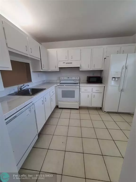 North Lauderdale, FL 33068,1810 SW 81 ave  #2400