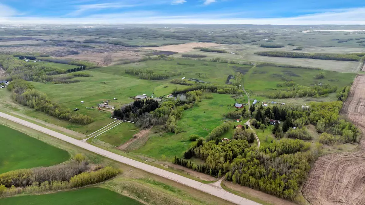 Rural Red Deer County, AB T4E 0T5,25237 595 HWY