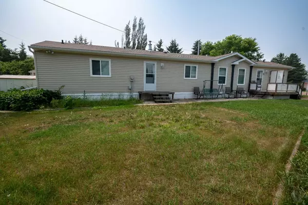 3 Coutts ST, Hughenden, AB T0B 2E0