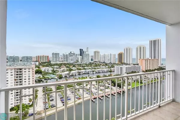 Sunny Isles Beach, FL 33160,500 Bayview Dr  #2023