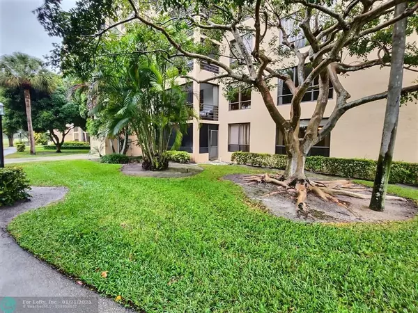 Boca Raton, FL 33433,7186 Promenade Dr  #101