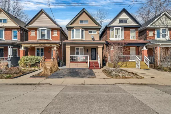 Hamilton, ON L8M 1R2,17 Avalon PL