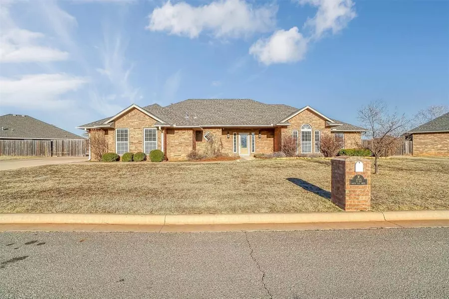 1713 White Tail Drive, Altus, OK 73521