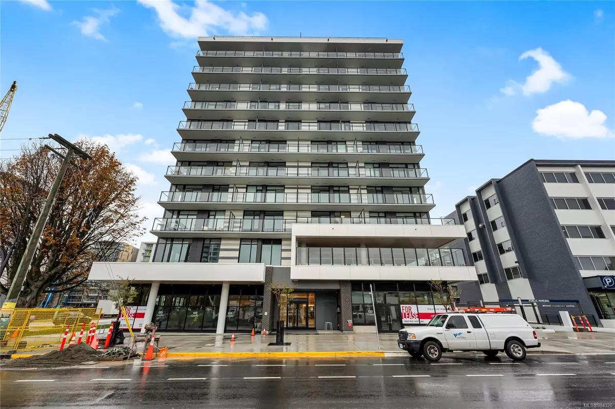 Victoria, BC V8V 3M8,1100 Yates St #305