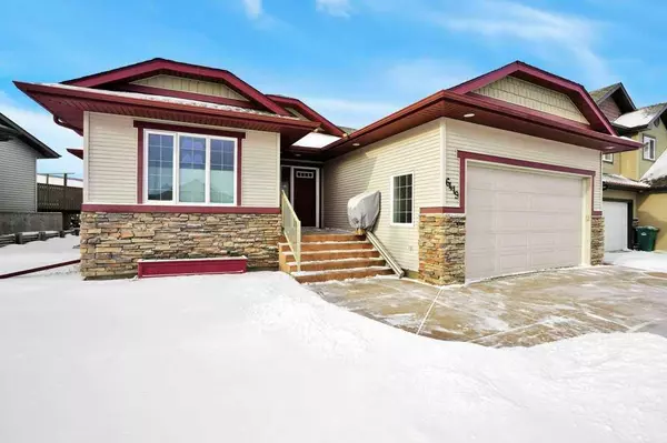 6419 Cedar Way, Innisfail, AB T4G0A5