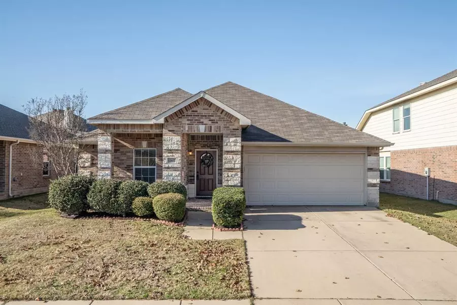 12637 Shady Cedar Drive, Fort Worth, TX 76244