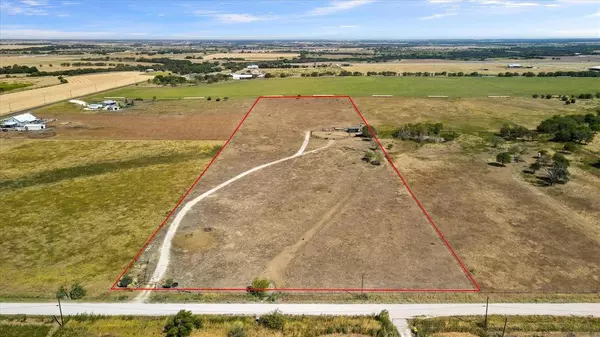 696 Hill County Rd 4421 Road, Itasca, TX 76055