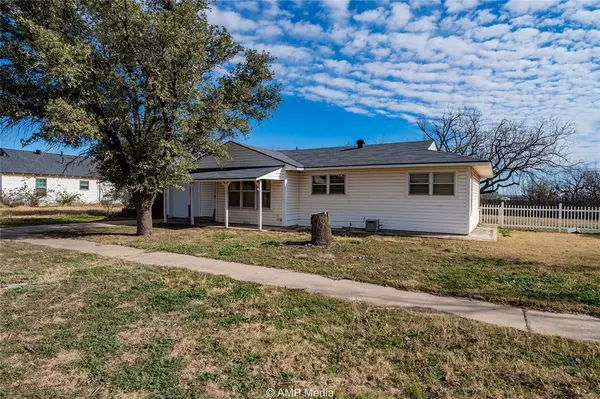 Anson, TX 79501,2025 Avenue Avenue N