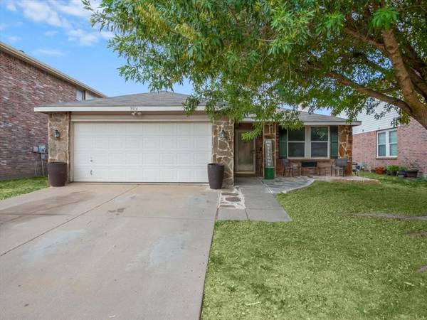 3916 Irish Setter Drive, Fort Worth, TX 76123