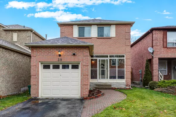 39 Carnelly CRES, Ajax, ON L1T 2H5