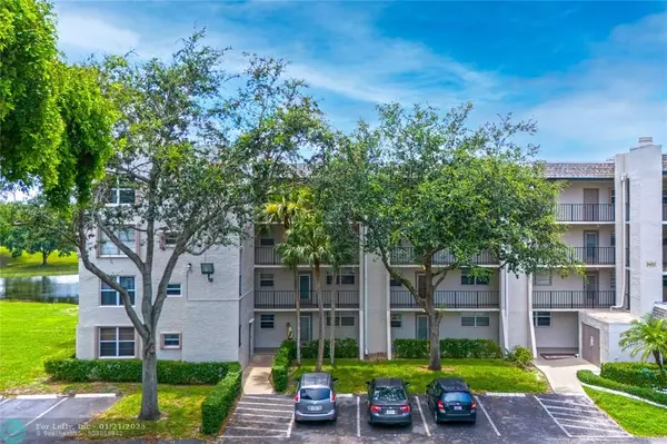 9450 Poinciana Pl  #412, Davie, FL 33324