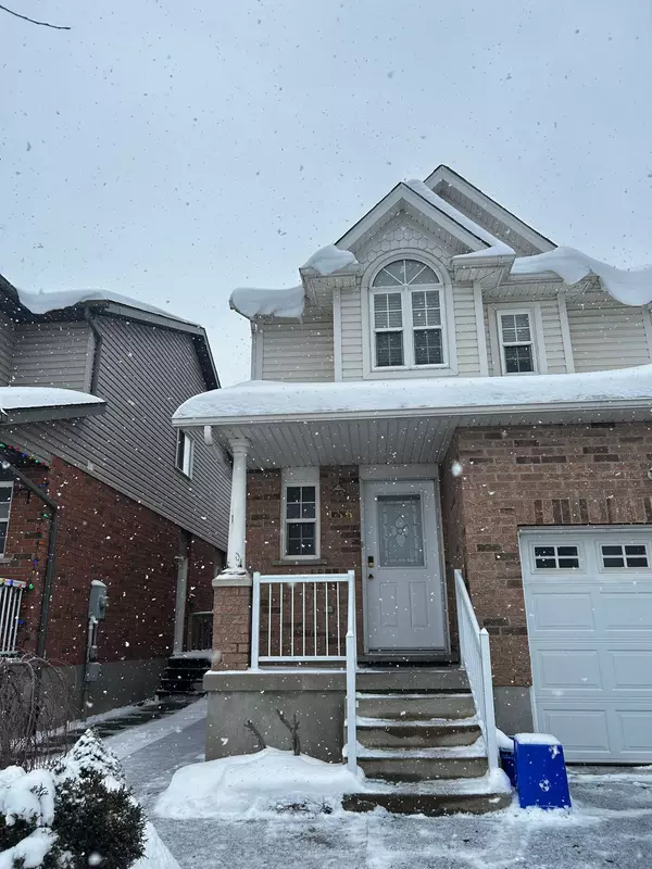 156 Periwinkle (Upper) ST, Kitchener, ON N2E 4C6