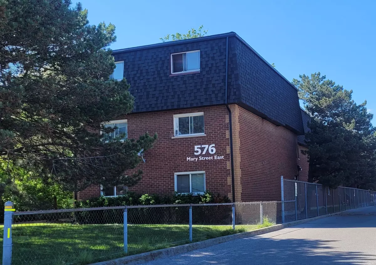 Whitby, ON L1N 2R3,576 Mary ST E #103