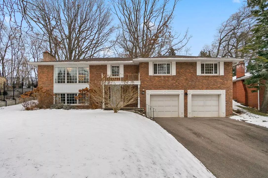 Mississauga, ON L5H 2X5,1267 Catchacoma CT